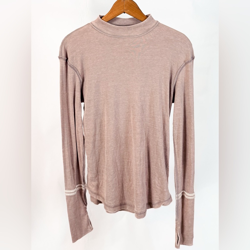 Free People- We The Free Top/Never Worn/New without tags/Size S